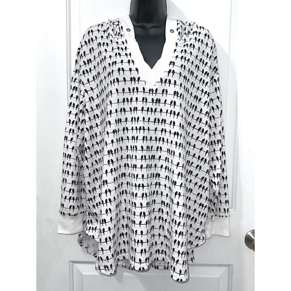 Jane & Delancey White Hooded Top featuring a "birds on a wire"